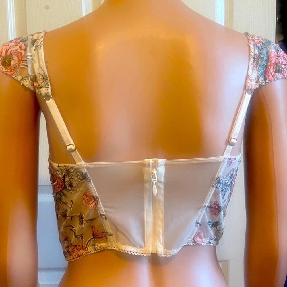 Victoria Secrets Lace Cap-Sleeve Corset Top New Small - Picture 3 of 13